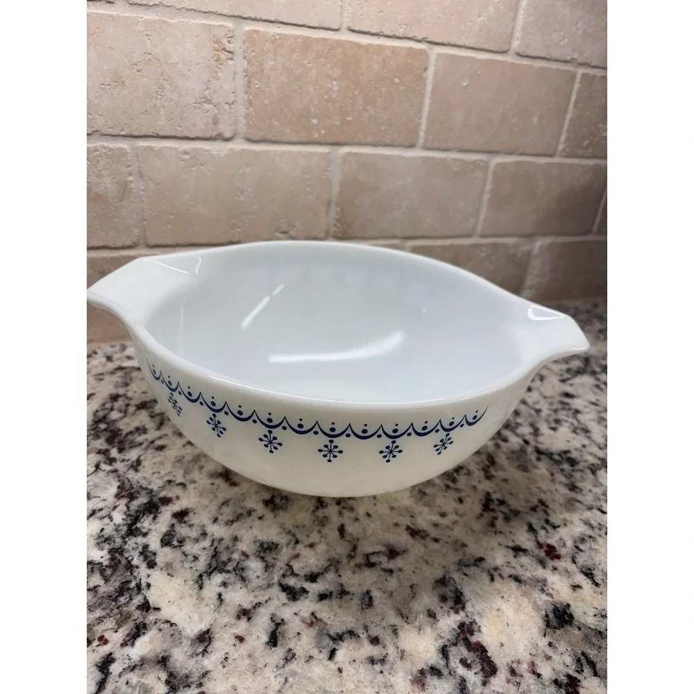 Vintage Pyrex Snowflake Garland 443 Cinderella  Mixing Bowl White Blue MCM